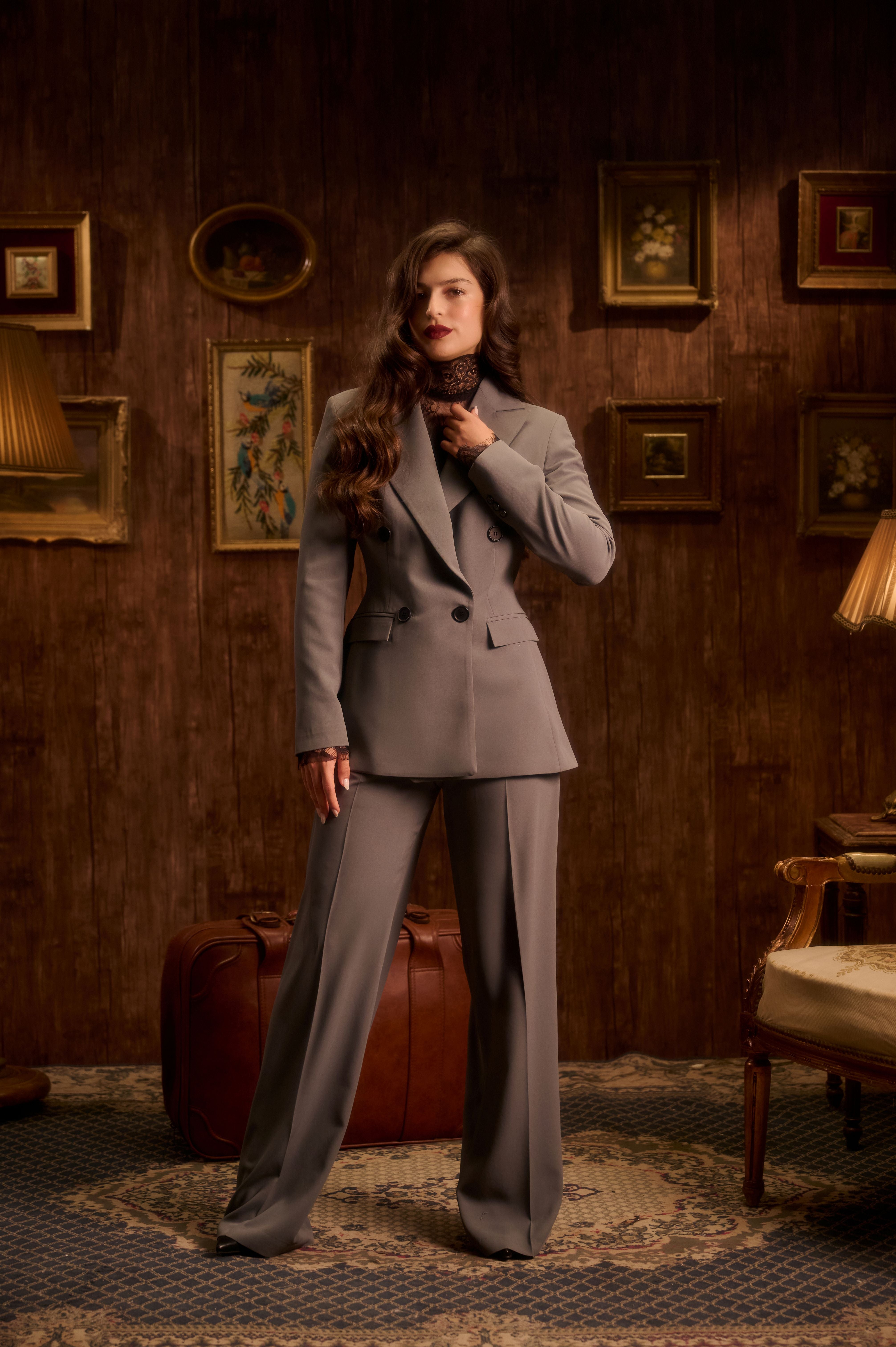 The Currer Bell Suit