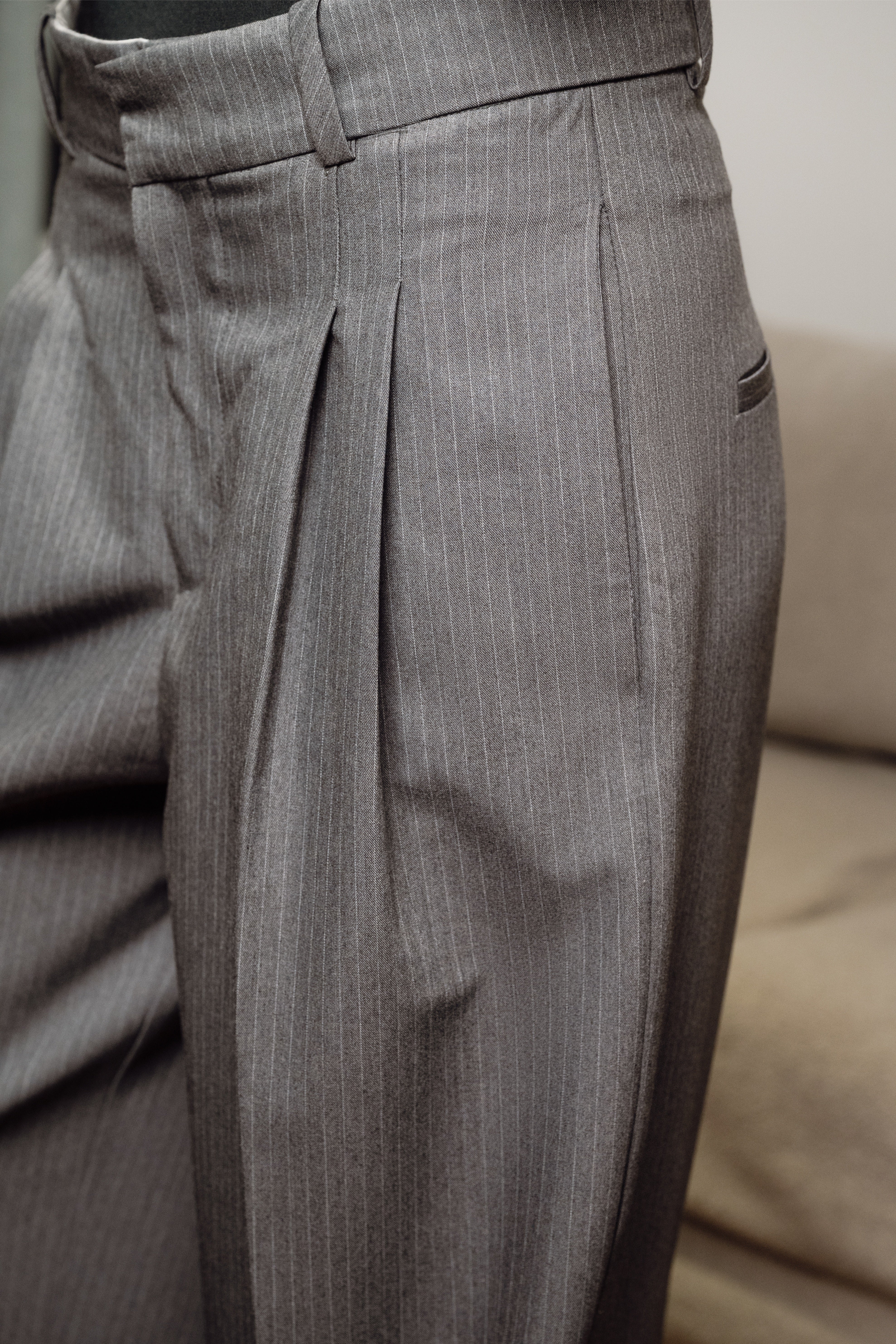 Mid-Rise Double Pleated Stripped Pants